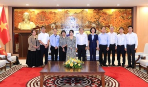 Phó Chủ tịch UBND Thành phố Trương Việt Dũng tiếp Đoàn đại biểu Hiệp hội Bán dẫn Đông Nam Á
