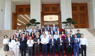 Phó Thủ tướng Lê Tiến Châu đối thoại với doanh nghiệp trong lĩnh vực giáo dục và đào tạo