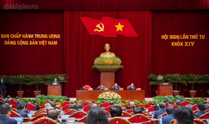 Xây dựng Đảng và hệ thống chính trị đủ sức lãnh đạo, tổ chức thực hiện các mục tiêu phát triển