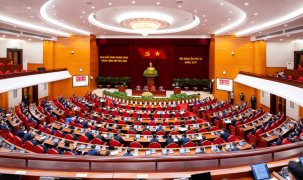 Thông cáo báo chí về ngày làm việc thứ nhất Hội nghị lần thứ tư Ban Chấp hành Trung ương Đảng khoá XIV