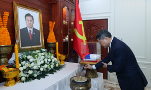 Thủ tướng Lê Minh Hưng thăm gia đình Cố Chủ tịch Quốc hội Lào Saysomphone Phomvihane