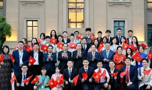 Chủ tịch Quốc hội Trần Thanh Mẫn gặp gỡ cộng đồng kiều bào tại Trung Quốc