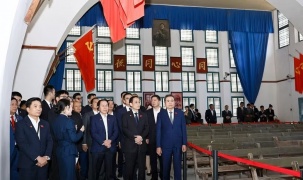 Chủ tịch Quốc hội Trần Thanh Mẫn thăm di tích lịch sử cách mạng tại tỉnh Thiểm Tây của Trung Quốc