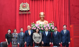 Thứ trưởng Lê Văn Tuyến tiếp Phó Trợ lý Bộ trưởng Thương mại Hoa Kỳ Kelly Coldiron
