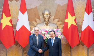 Chủ tịch Quốc hội Trần Thanh Mẫn hội kiến Tổng thống Liên bang Thụy Sĩ