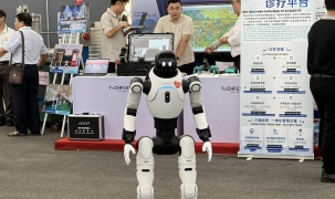 Khi robot làm việc nặng, con người tạo ra giá trị lớn hơn