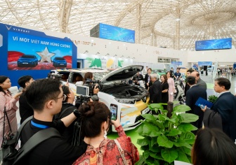 VinFast trở thành tâm điểm tại Tuần lễ Công nghiệp và Công nghệ Việt Nam 2025 với loạt xe điện hoành tráng