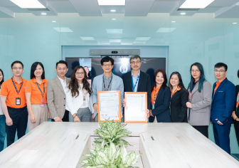  ‏FPT trở thành doanh nghiệp Việt Nam đầu tiên đạt chứng nhận quản lý AI‏