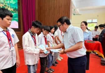 BSR đưa mùa Tết Trung thu trọn vẹn yêu thương đến các em thiếu nhi có hoàn cảnh khó khăn