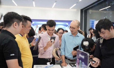 Hơn 50.000 iPhone 16 đến tay người dùng Việt, phần lớn chọn Pro Max Titan sa mạc