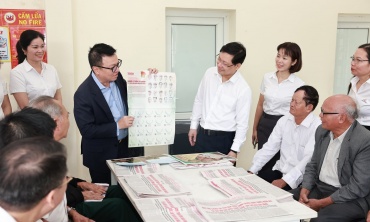 Người dân có thể đọc Dự thảo Văn kiện Đại hội Đảng lần thứ XIV tại các Bưu điện - Văn hoá xã