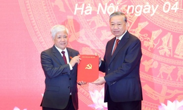 Ông Đỗ Văn Chiến làm Phó Bí thư Thường trực Đảng ủy Quốc hội