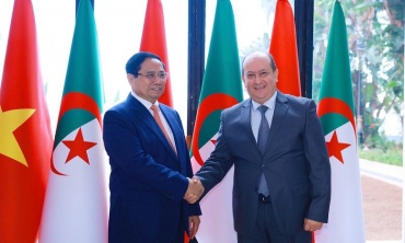 TUYÊN BỐ CHUNG VỀ THIẾT LẬP QUAN HỆ ĐỐI TÁC CHIẾN LƯỢC GIỮA NƯỚC CỘNG HÒA XÃ HỘI CHỦ NGHĨA VIỆT NAM VÀ NƯỚC CỘNG HÒA ALGERIA DÂN CHỦ VÀ NHÂN DÂN