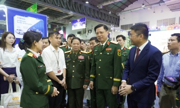 Viettel giới thiệu nhiều công nghệ tại Hội chợ kết nối giao thương Việt Nam – Lào