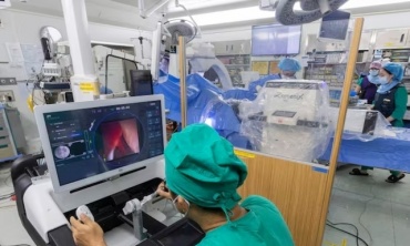 AI giúp giảm một nửa nhân lực và thời gian phẫu thuật