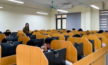 Chuyện đưa bài thi TSA lên Tây Bắc