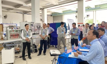 Khai mạc hội thi về thiết bị dạy và học tự làm