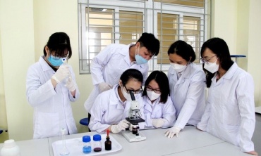 Tăng cường đãi ngộ và tự chủ cho nhân lực khoa học và công nghệ