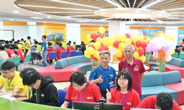 Đội ComTamBacKy đến từ Đại học Quốc gia Singapore tạm dẫn đầu ICPC Asia HoChiMinh City 2025 sau giờ thi đầu tiên