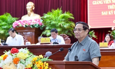 Thủ tướng: Dự kiến đầu tư gần 700 nghìn tỷ đồng cho y tế và giáo dục trong 10 năm tới