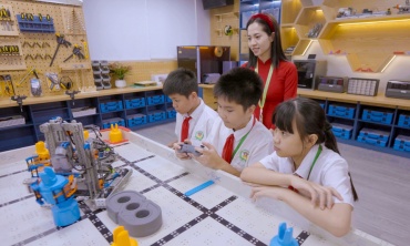 Trang bị năng lực số cho giáo viên: Yêu cầu của thời đại