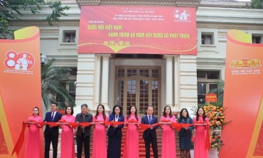 Hơn 800 tư liệu quý tái hiện 80 năm xây dựng và phát triển của Quốc hội Việt Nam