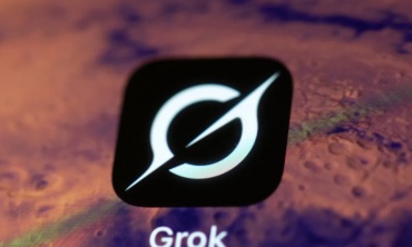 Các chính phủ chật vật đối phó làn sóng ảnh khỏa thân không có sự đồng thuận trên X