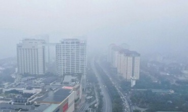 Hà Nội lại chìm trong sương bụi: Ô nhiễm không khí lan rộng trước thềm Tết