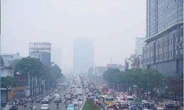 Không khí Hà Nội 4.2 chạm ngưỡng tím nguy hại, báo động sức khỏe toàn thành phố