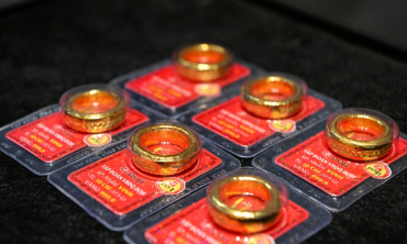 Chênh lệch giá mua, bán vàng nhẫn cao ngất ngưởng tới 4,5 triệu đồng/lượng