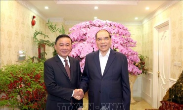 Thường trực Ban Bí thư Trần Cẩm Tú tri ân các đồng chí nguyên lãnh đạo Đảng, Nhà nước