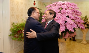 Thủ tướng Phạm Minh Chính thăm nguyên lãnh đạo Đảng, Nhà nước và dâng hương tưởng nhớ các đồng chí cố lãnh đạo