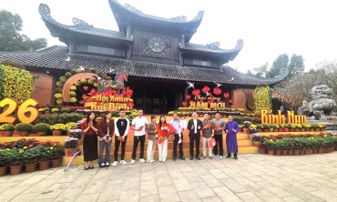 Bùng nổ du lịch dịp Tết Bính Ngọ, nhiều địa phương thắng lớn