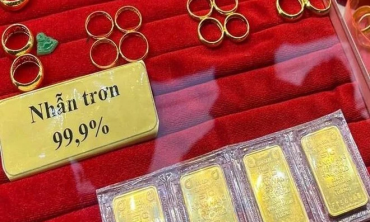 Giá vàng miếng SJC bất động, giá vàng nhẫn 9999 tăng nhẹ