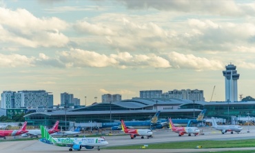 Hiểm họa từ trên không: Drone 'bủa vây' sân bay Đà Nẵng dịp Tết