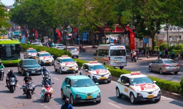 Đến năm 2030 100% xe taxi của Hà Nội sẽ chạy bằng điện, năng lượng xanh