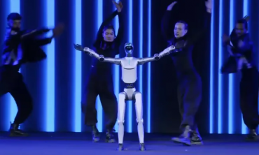 Xem robot hình người đầu tiên của Honor tiến hóa từ nguyên mẫu vụng về thành “vũ công” điêu luyện