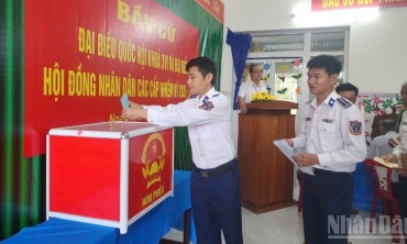 Cử tri Bộ Tư lệnh Vùng Cảnh sát biển 2 nô nức tham gia Ngày hội bầu cử
