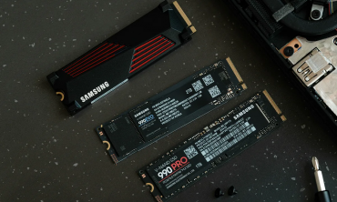 Vì sao giá SSD tăng? Những thay đổi trong ngành bộ nhớ đang tác động thị trường bán dẫn