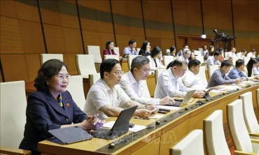 Phân quyền mạnh đăng ký hộ tịch, thu hẹp giao dịch phải công chứng