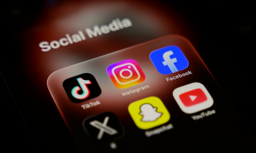 Hy Lạp dự kiến cấm trẻ dưới 15 tuổi sử dụng mạng xã hội từ năm 2027