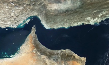 Tuyên bố mới của Mỹ và Iran xung quanh vấn đề eo biển Hormuz