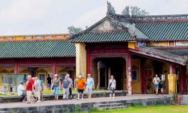 Hơn 2 triệu lượt khách quốc tế đến Việt Nam trong tháng 4/2026