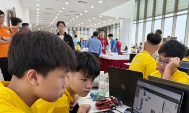 Robot Leanbot: rèn luyện học sinh phổ thông học cách đưa AI vào giải quyết bài toán thực tế