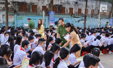 Công khai đường dây nóng tiếp nhận phản ánh về bạo lực học đường