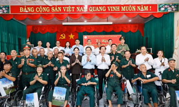 Chủ tịch Quốc hội Trần Thanh Mẫn tri ân người có công tại TPHCM