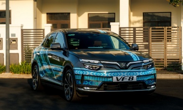 Chủ xe VinFast VF 8: Đi xa hàng nghìn km vẫn an tâm nhờ hệ sinh thái hậu mãi luôn sẵn sàng hỗ trợ