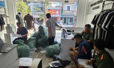 Thanh Hóa: Chuyển hồ sơ điều tra hành vi công khai bày bán hàng xâm phạm quyền sở hữu công nghiệp