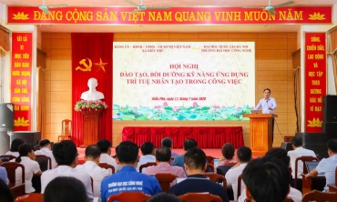 Trường Đại học Công nghệ đồng hành cùng xã Kiều Phú nâng cao kỹ năng ứng dụng AI cho cán bộ cơ sở