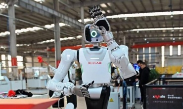 Ngành robot Trung Quốc chuyển từ trình diễn công nghệ sang ứng dụng thực tế tại Sơn Đông
